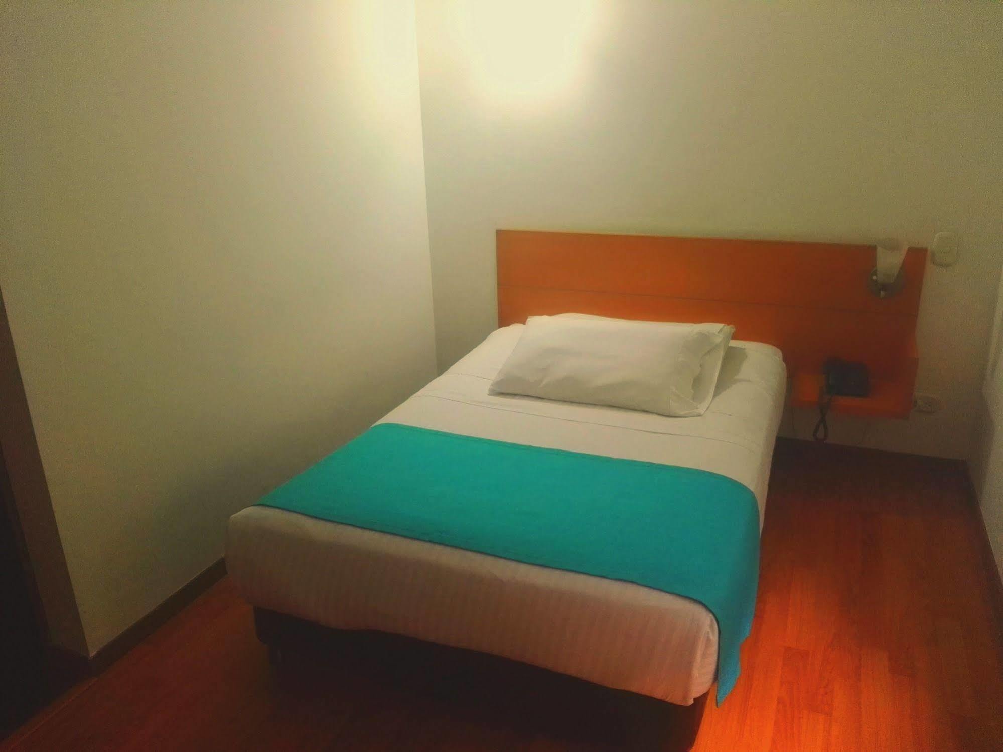 Ayenda Abitare 56 Hotel Bogota Ngoại thất bức ảnh